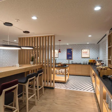 Express Hamburg South A7 As42, An Ihg Hotel Dohle