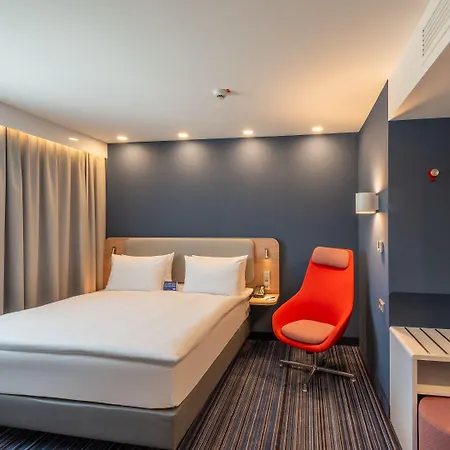 Hotel Express Hamburg South A7 As42, An Ihg 3*