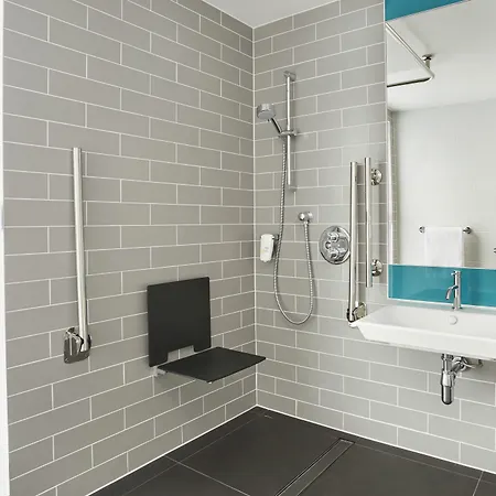 Hotel Express Hamburg South A7 As42, An Ihg 3*