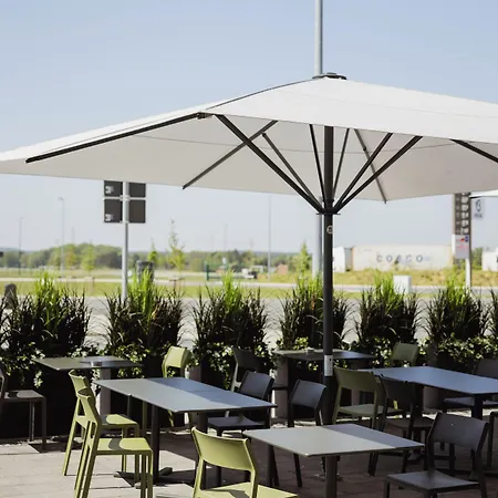 Express Hamburg South A7 As42, An Ihg 3* Dohle