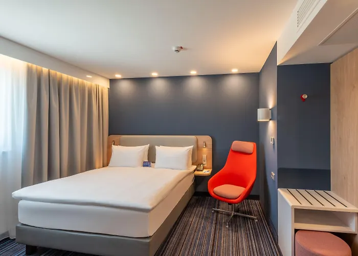 Hotel Express Hamburg South A7 As42, An Ihg 3*